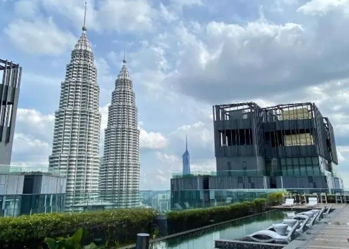 Star Klcc By Moonlight