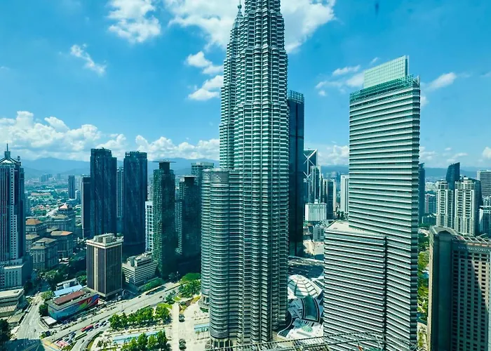 Sky Suites Klcc By Rahimah