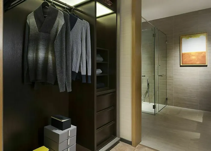 Expressionz Professional Suites By Mykey Global