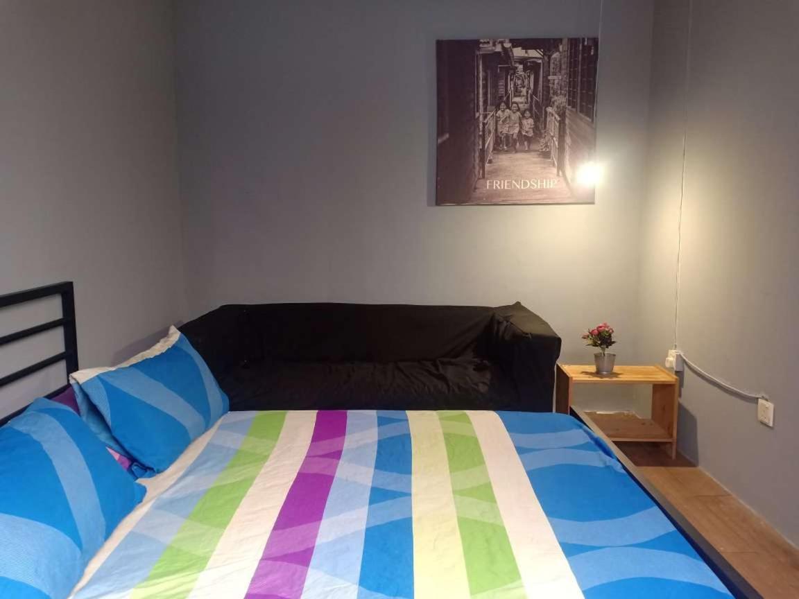 Raizzy's Hostel *