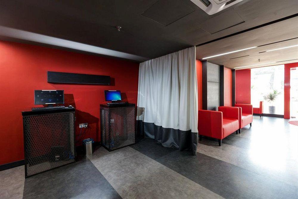 Tune Hotel *