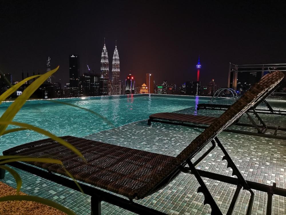 Expressionz Professional By Mykey Aparthotel 5*