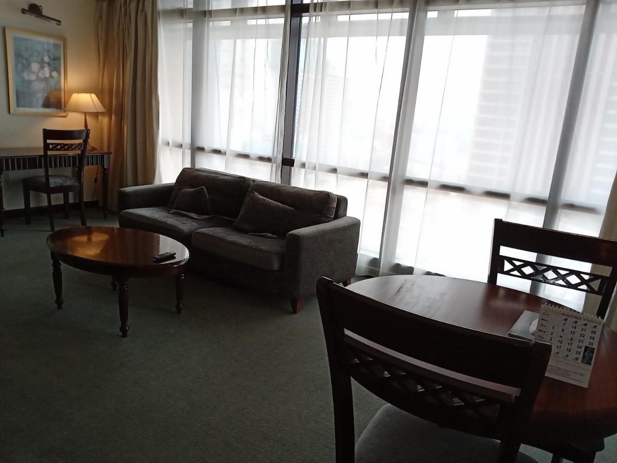 Sunbow @ Times Square Apartment