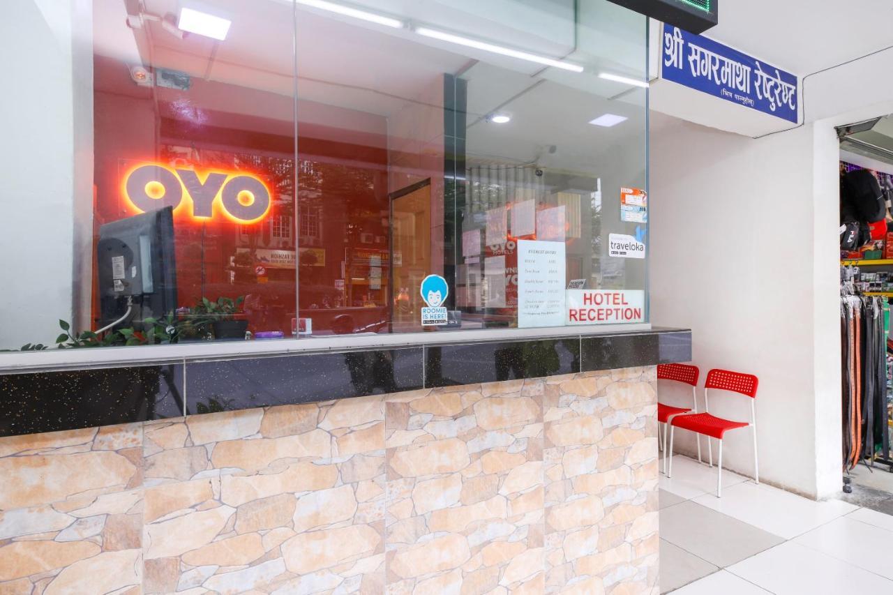 Hotel Oyo 334 Everest 2*