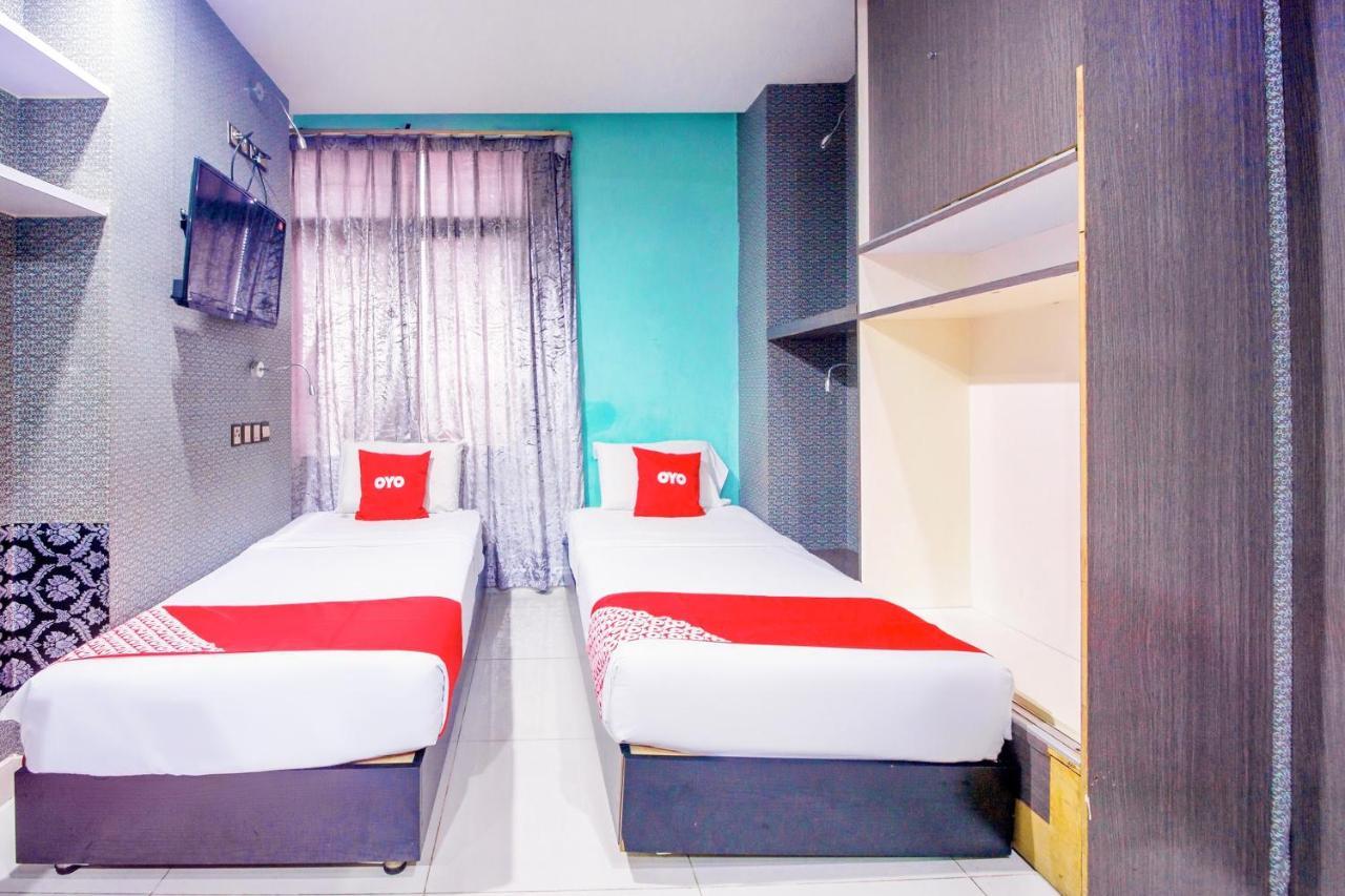 Oyo 89494 Max Star Hotel