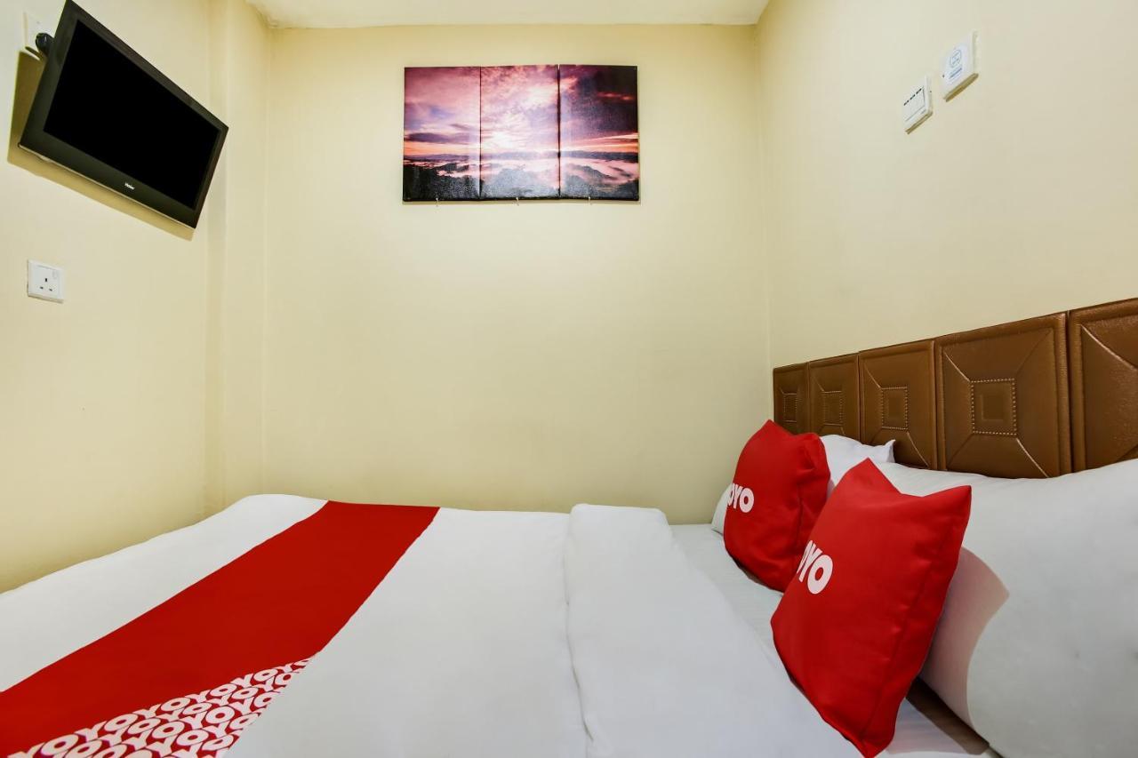 Oyo 43927 Sassana Hotel