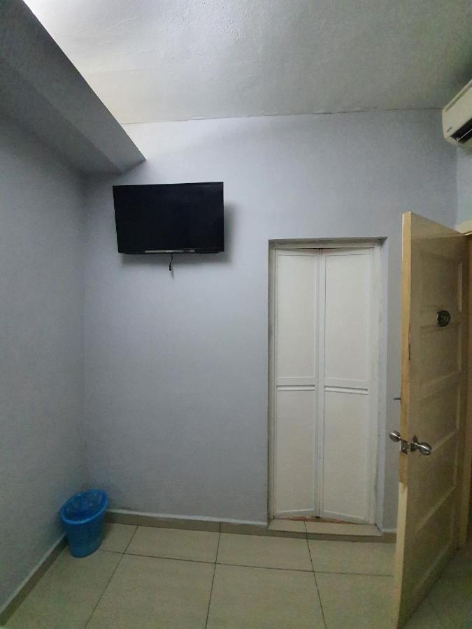 Spot On 90139 Galaxy Hotel 2*