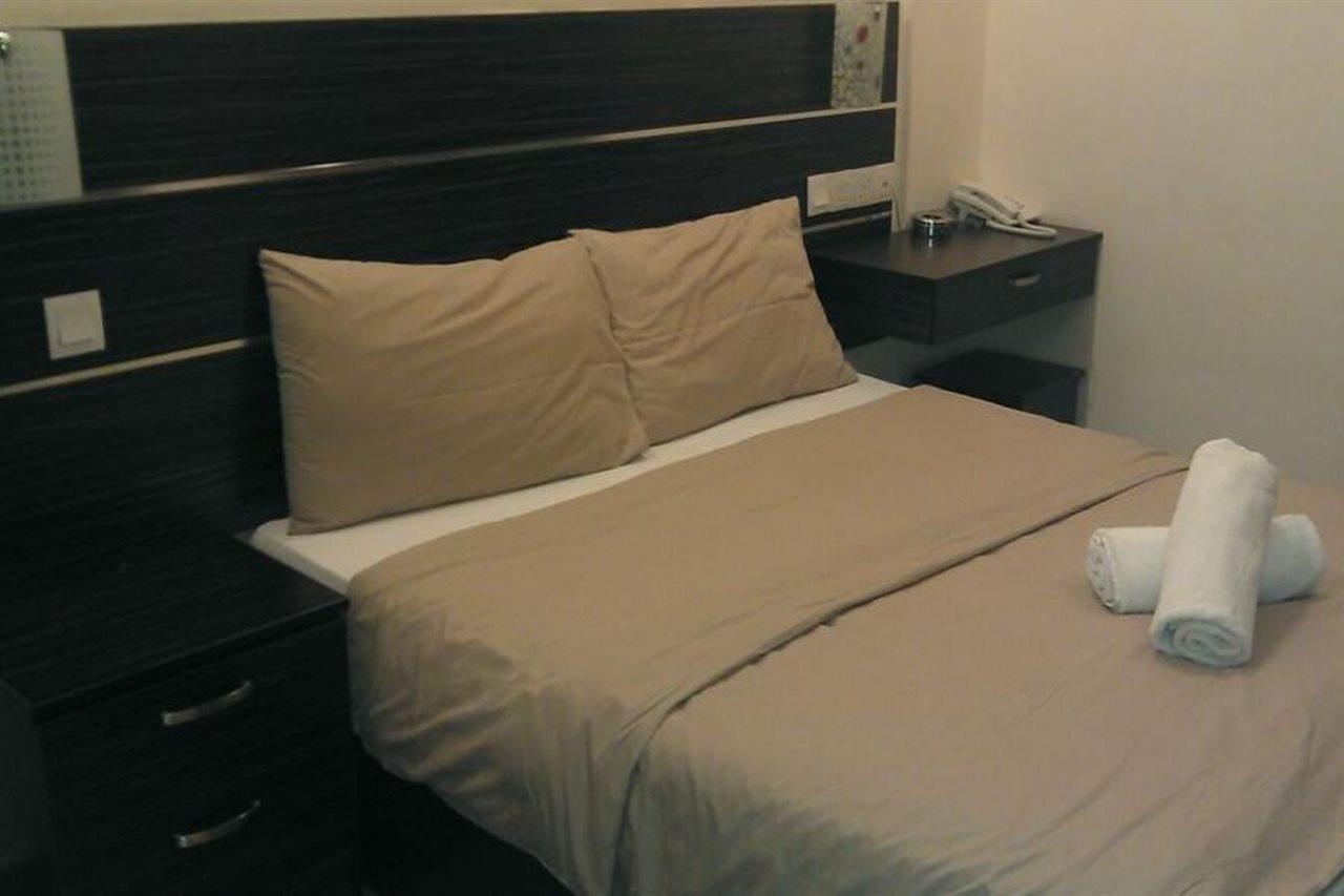 Sabrina Golden Palace 2*