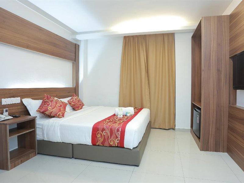 Hotel Bitz Bintang 3*