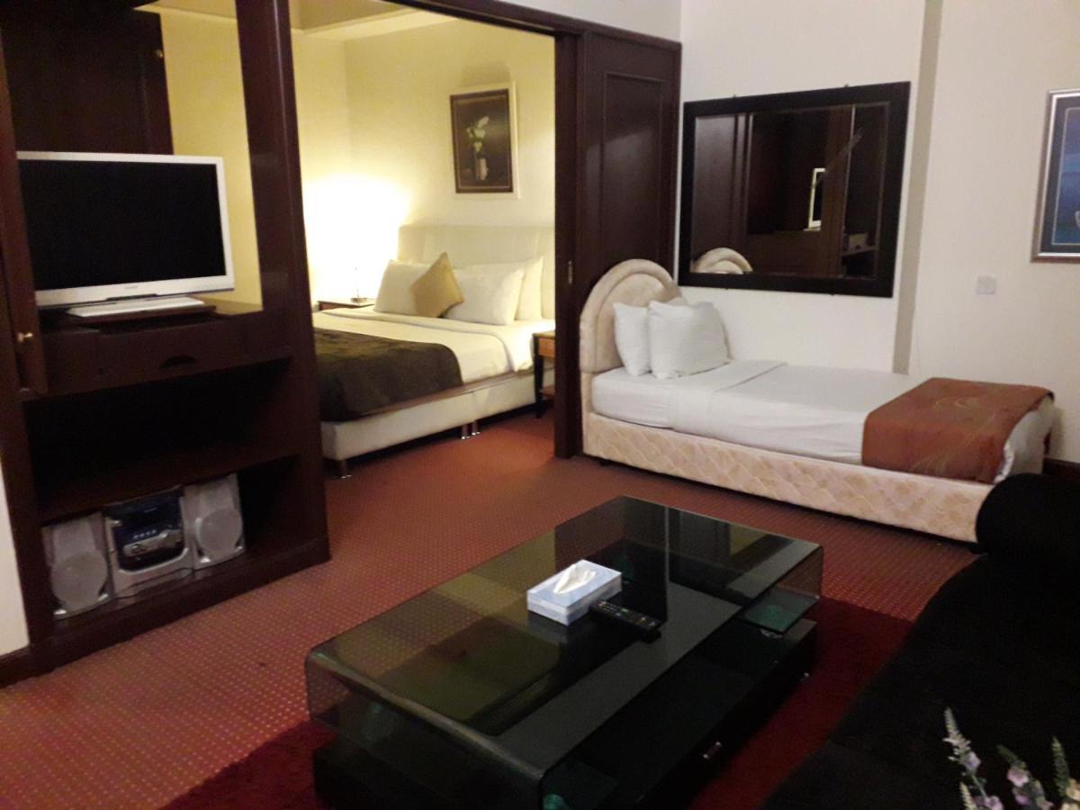Golden Dream Service At Times Square Kuala Lumpur