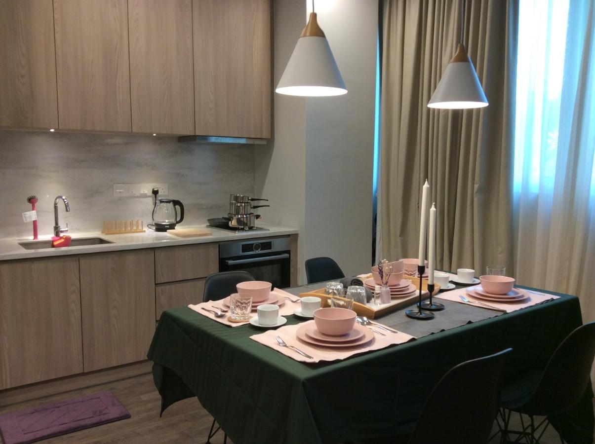 Mid Valley 1km Away Verve Old Klang Road
