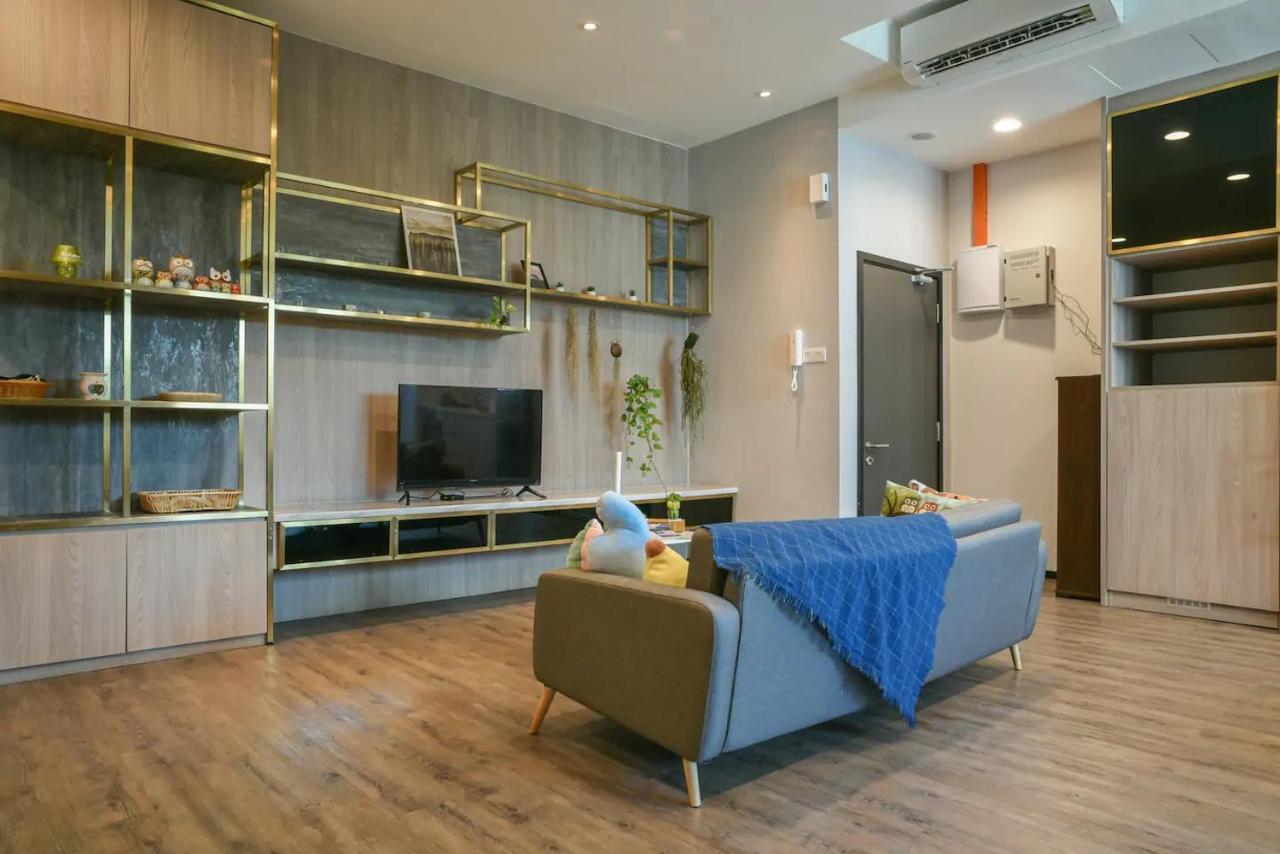 Apartment Mid Valley 1km Away Verve Old Klang Road