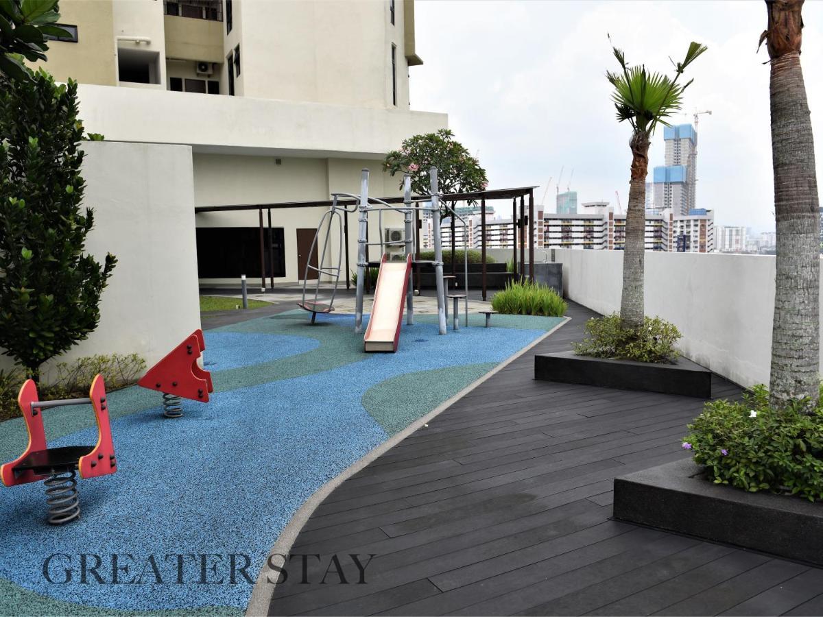 J Dupion By Greater Apartment *