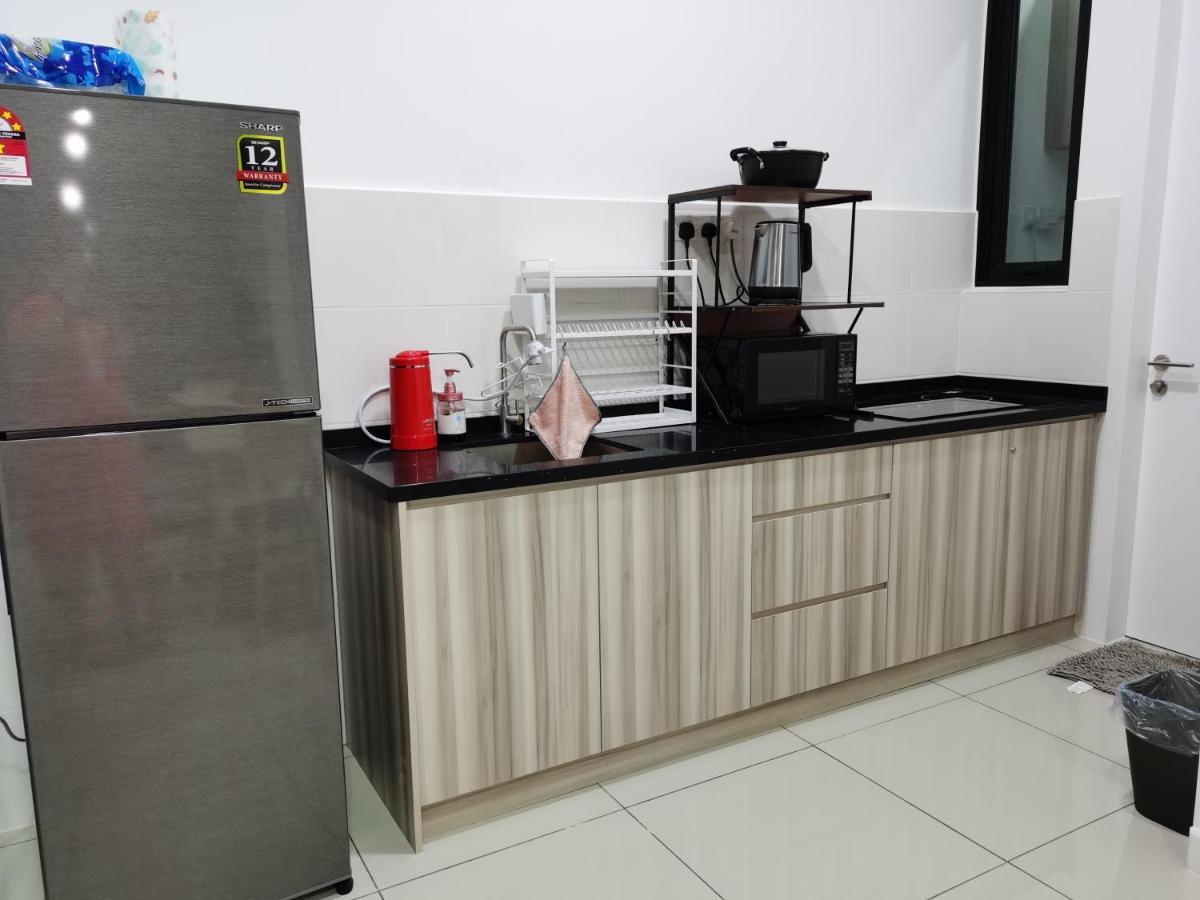Le Pavillion Puchong By Widebed Upto 6pax Apartment
