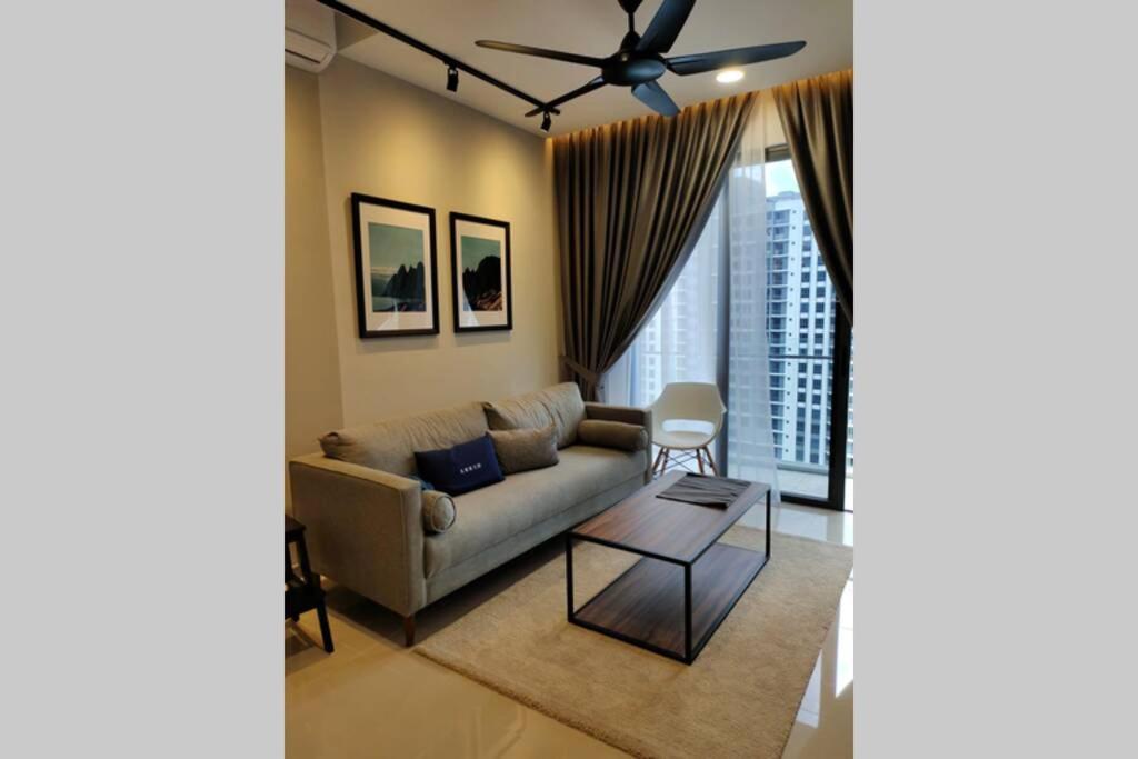 United Point Stylist Design *