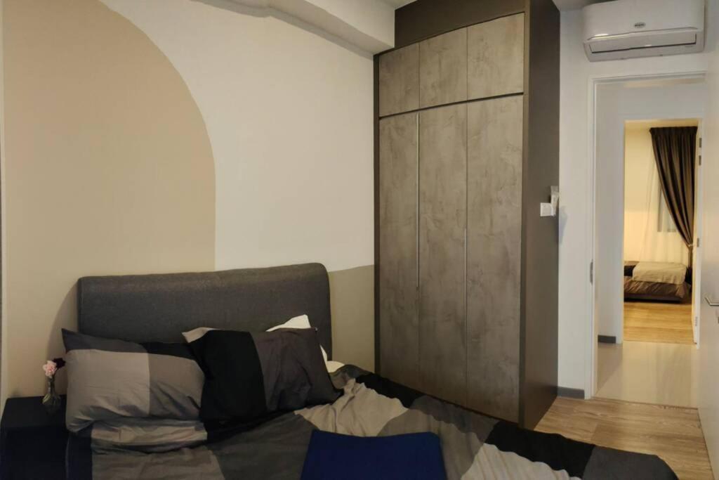 United Point Stylist Design Apartment