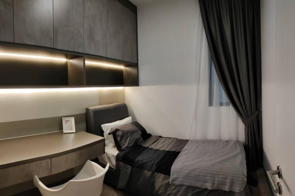 United Point Stylist Design