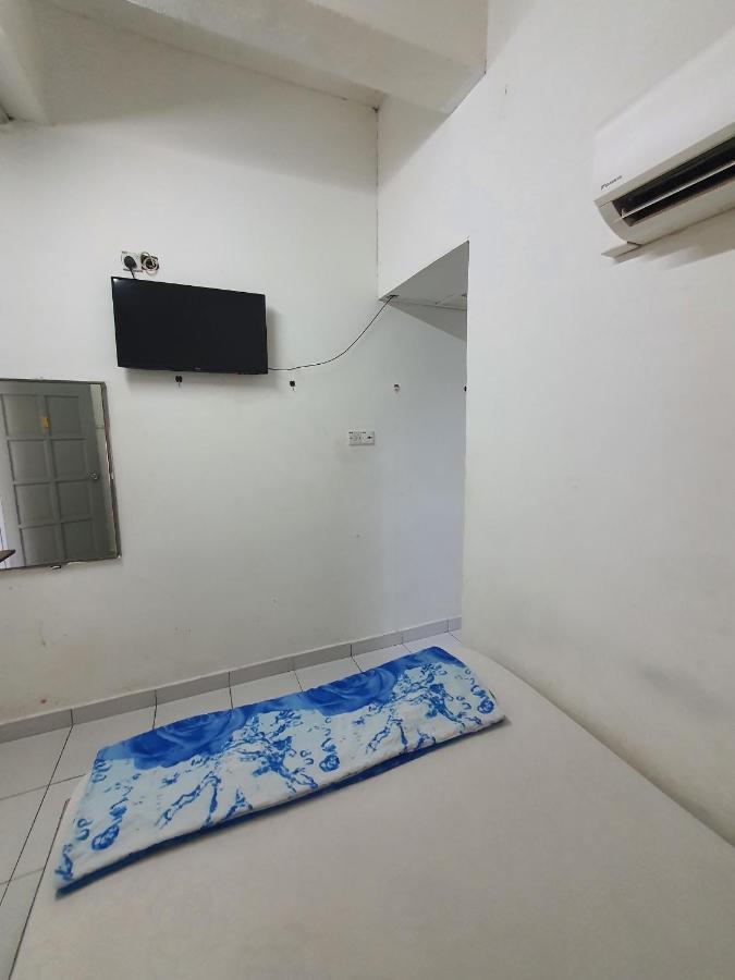 OYO 90202 Hotel Alam Jaya 2*