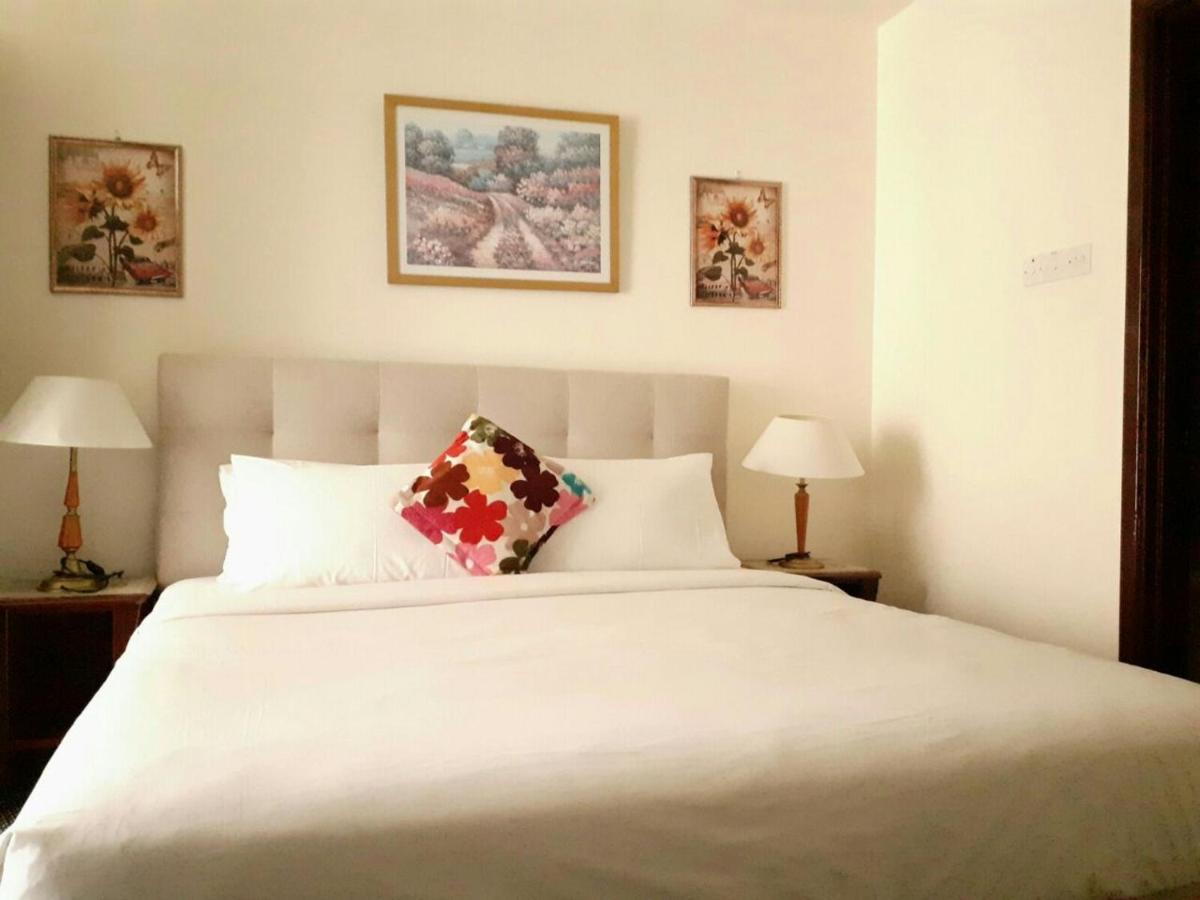 Peaceful Service At Times Square Apartment