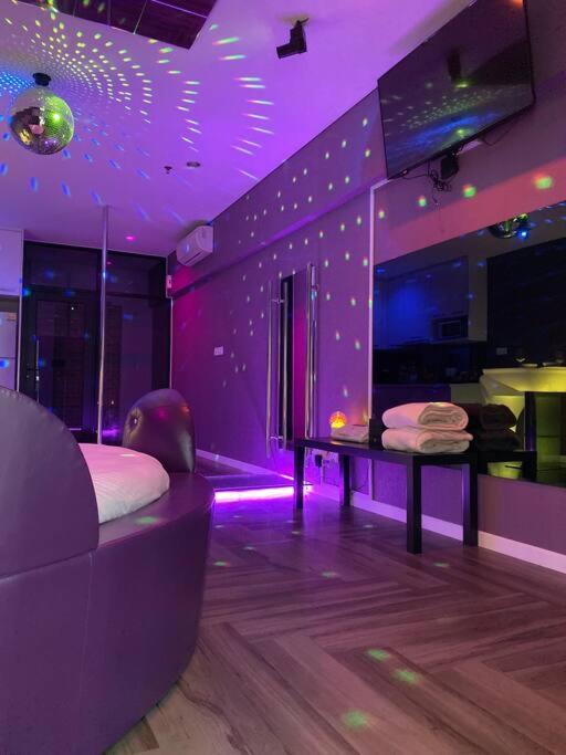 Apartment Mercu Summer - Purple Love Fun