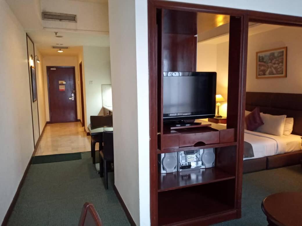 Peaceful Service At Times Square Apartment