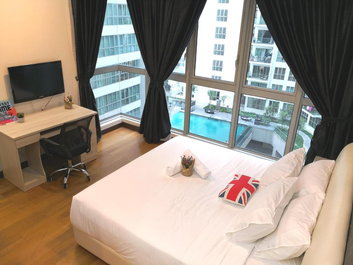 Klcc Inifinity Pool - The Regalia Residences & By Kl Minsu
