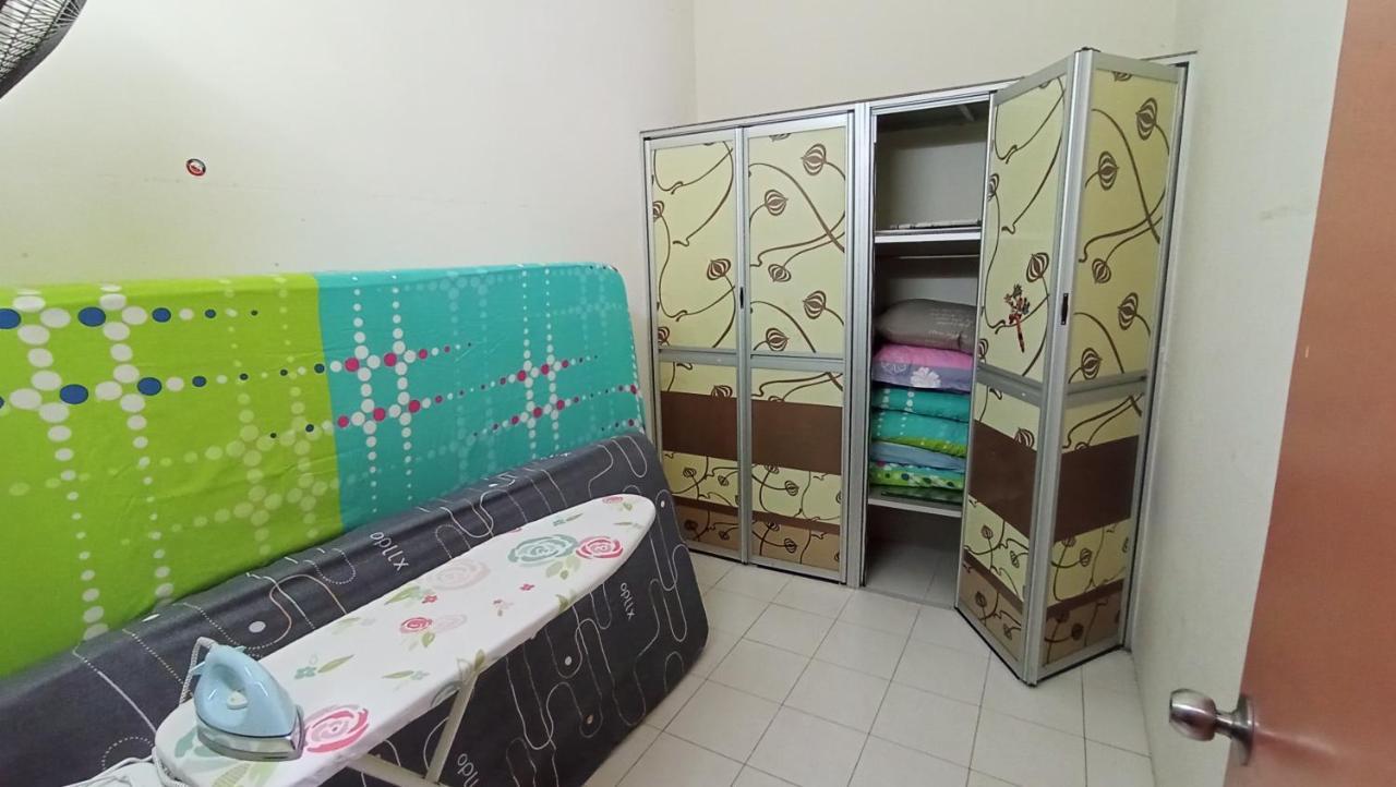 Homestay Ksb 448, Kuala Sungai Baru, Melaka Nhà nghỉ