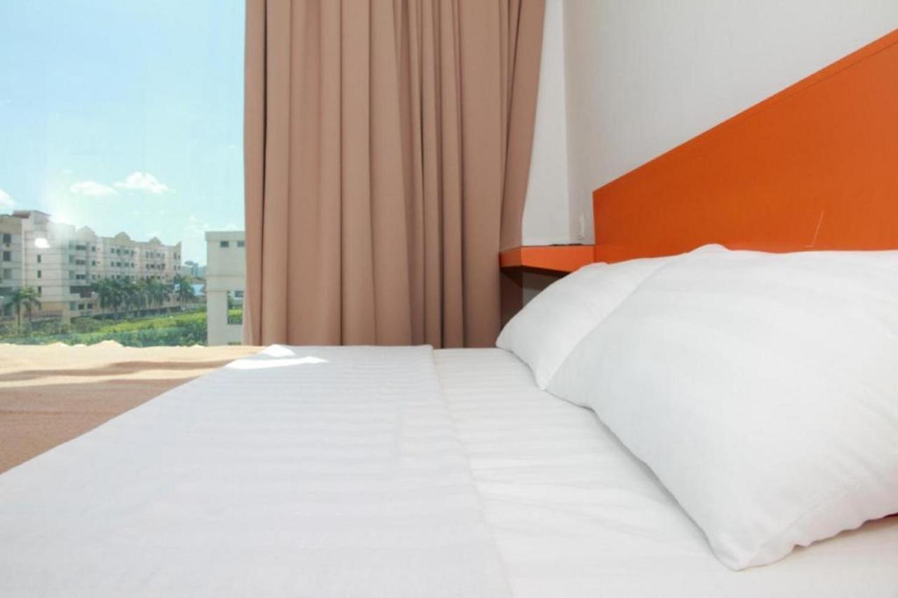 1 Kuchai Khách sạn 3*