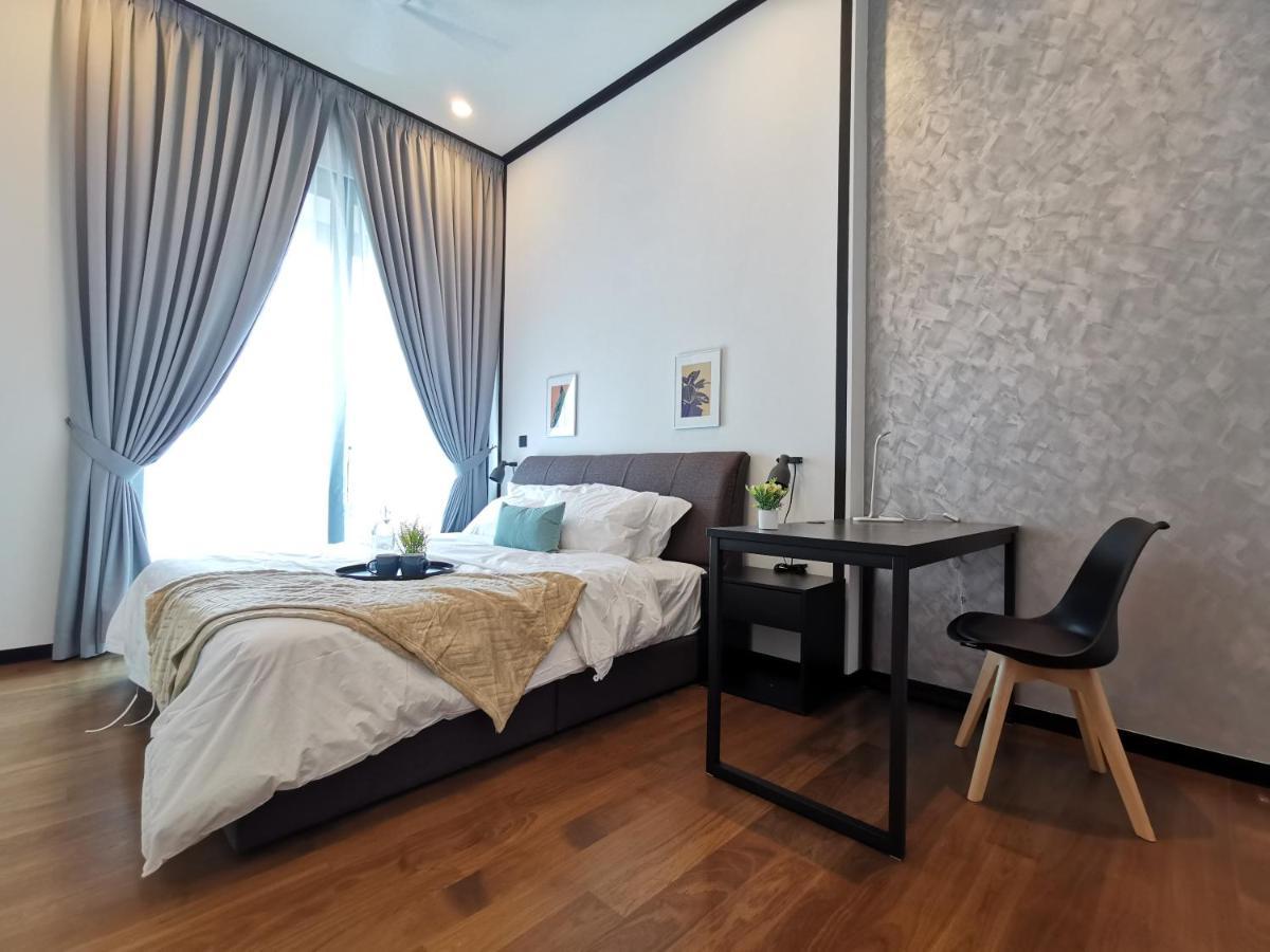 Apartment Opus By V *