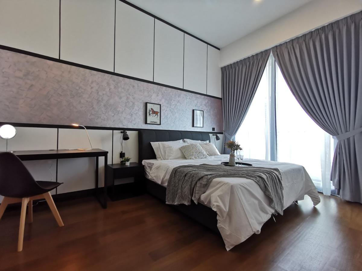Apartment Opus By V *