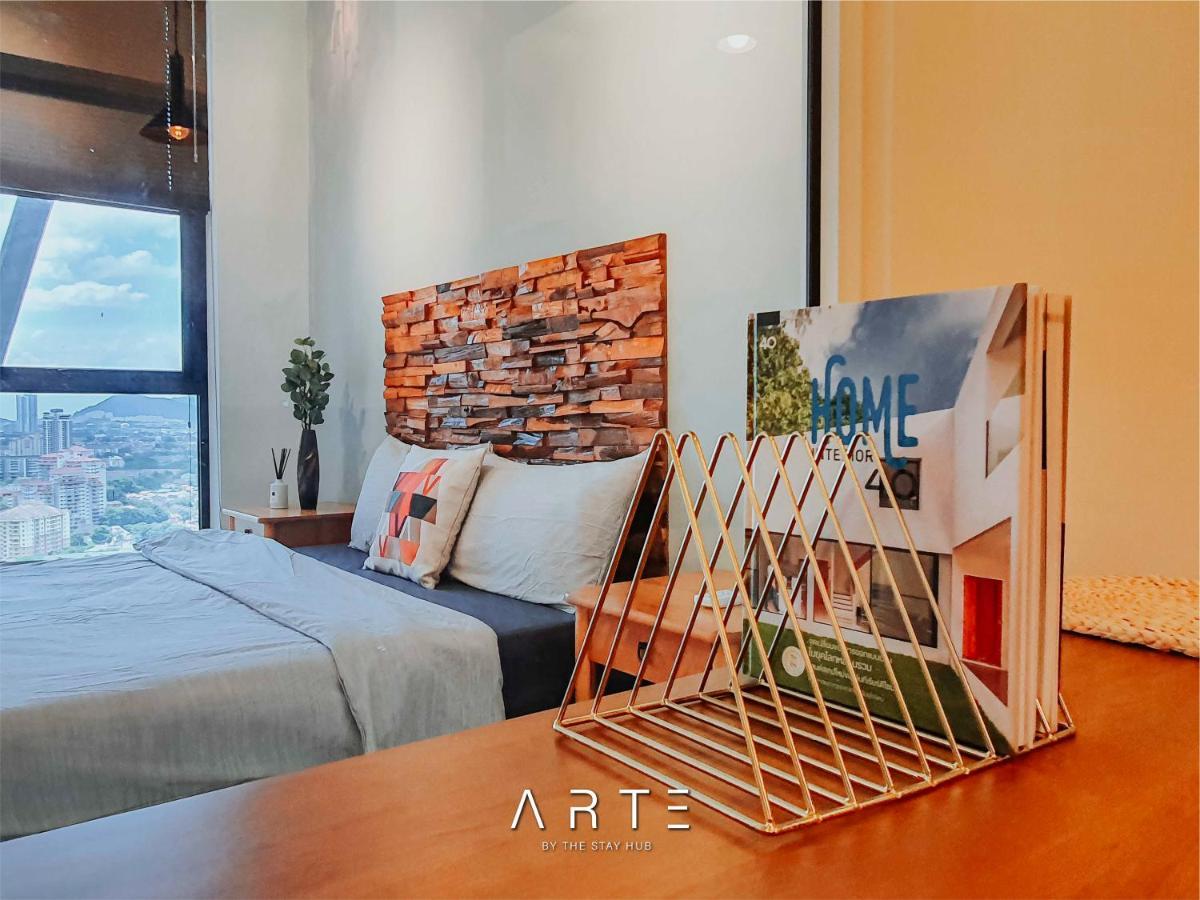 Arte Mont Kiara Luxury Suite With Heated Jacuzzi Pods - Free Parking - Next To Mitec- By The Stay Hub