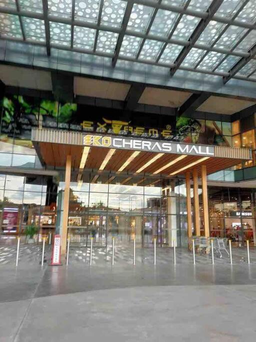 2br 8pax Swingduplexekocherasmall—infinitypool Mrt Apartment *