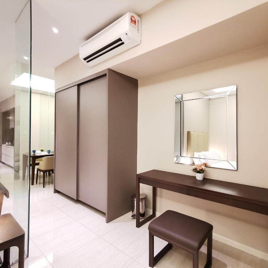 Sky Pool Luxury 2-4pax At Kl Kuala Lumpur