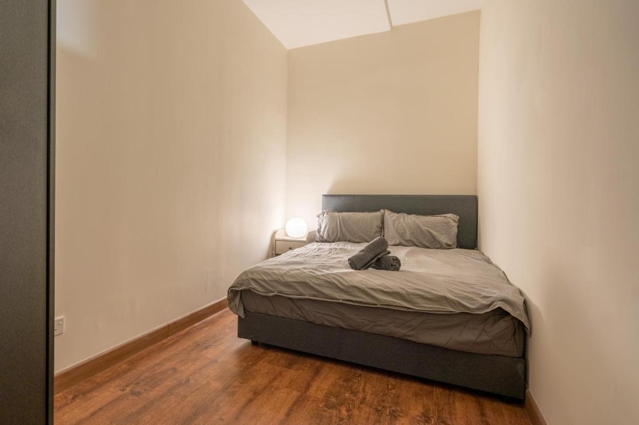 Lovely 2-bedroom W Amazing Facilities - Mont Kiara *