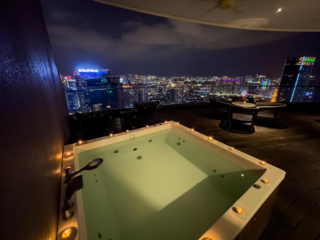 Apartment The Luxury Penthouse Twin Tower View Kuala Lumpur
