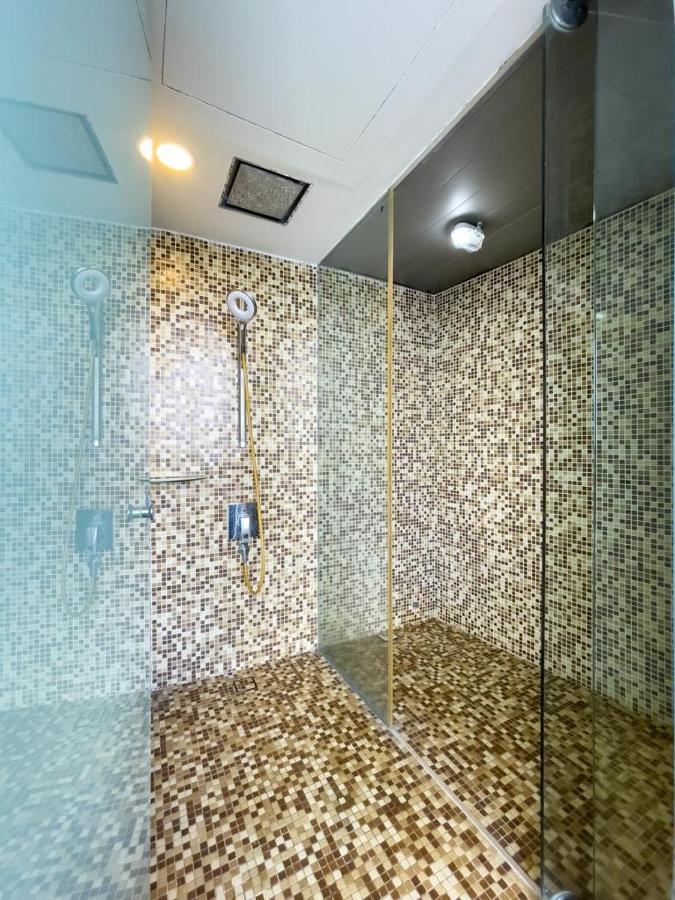 Apartment The Luxury Penthouse Twin Tower View