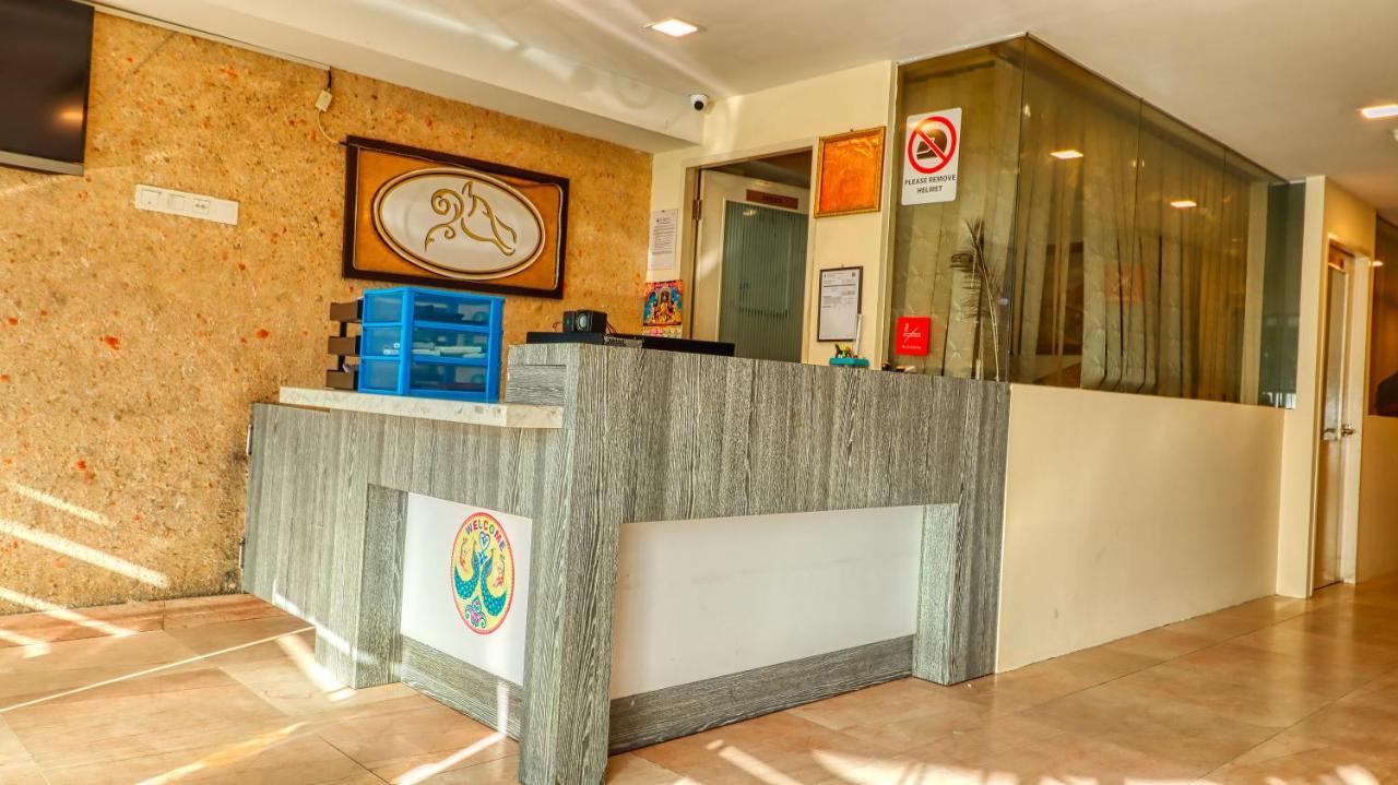 Hotel Seniman