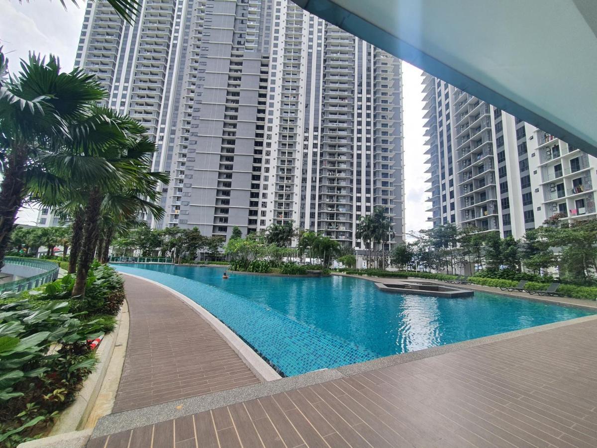 United Point 6 Pax Near Mont Kiara Desa Park Kepong Apartemen
