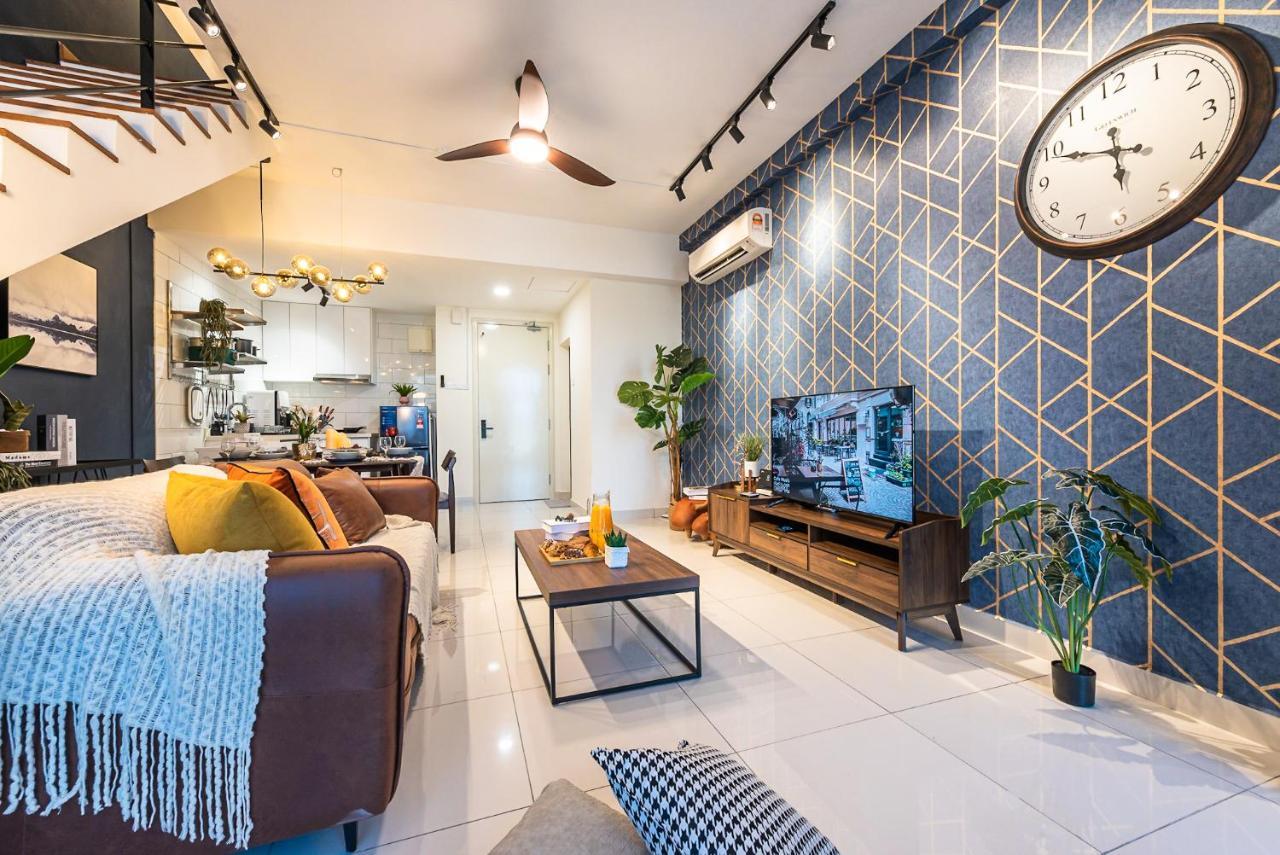 Urban Duplex V Balcony- 2r2b Up To 7pax, Montkiara By Verano Kuala Lumpur