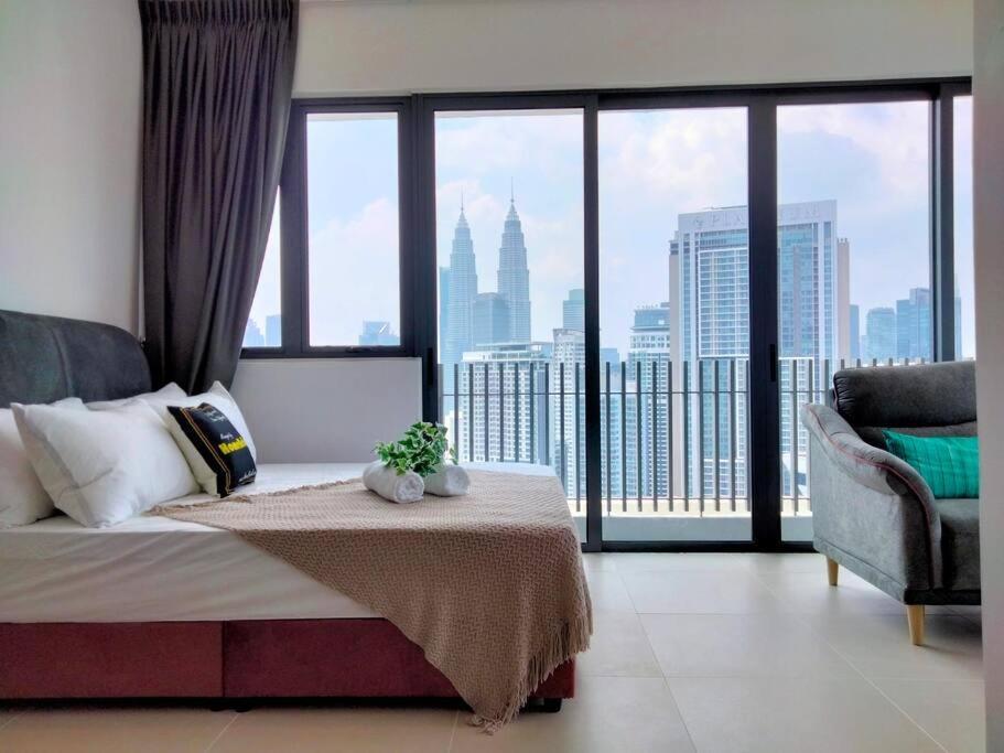 Colony Klcc By Homebrickz Apartment
