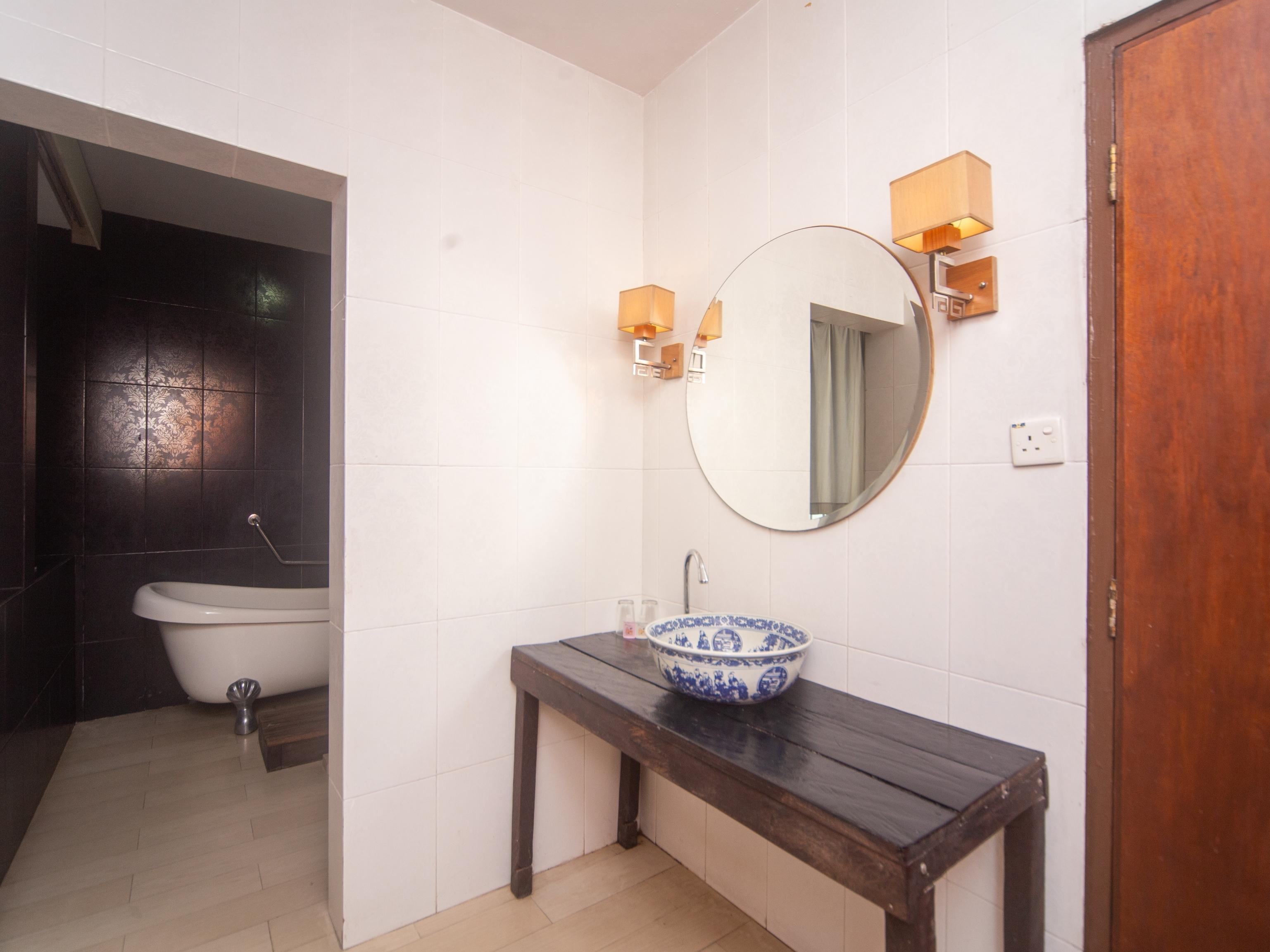 Oyo 327 Buddys Hotel 2*