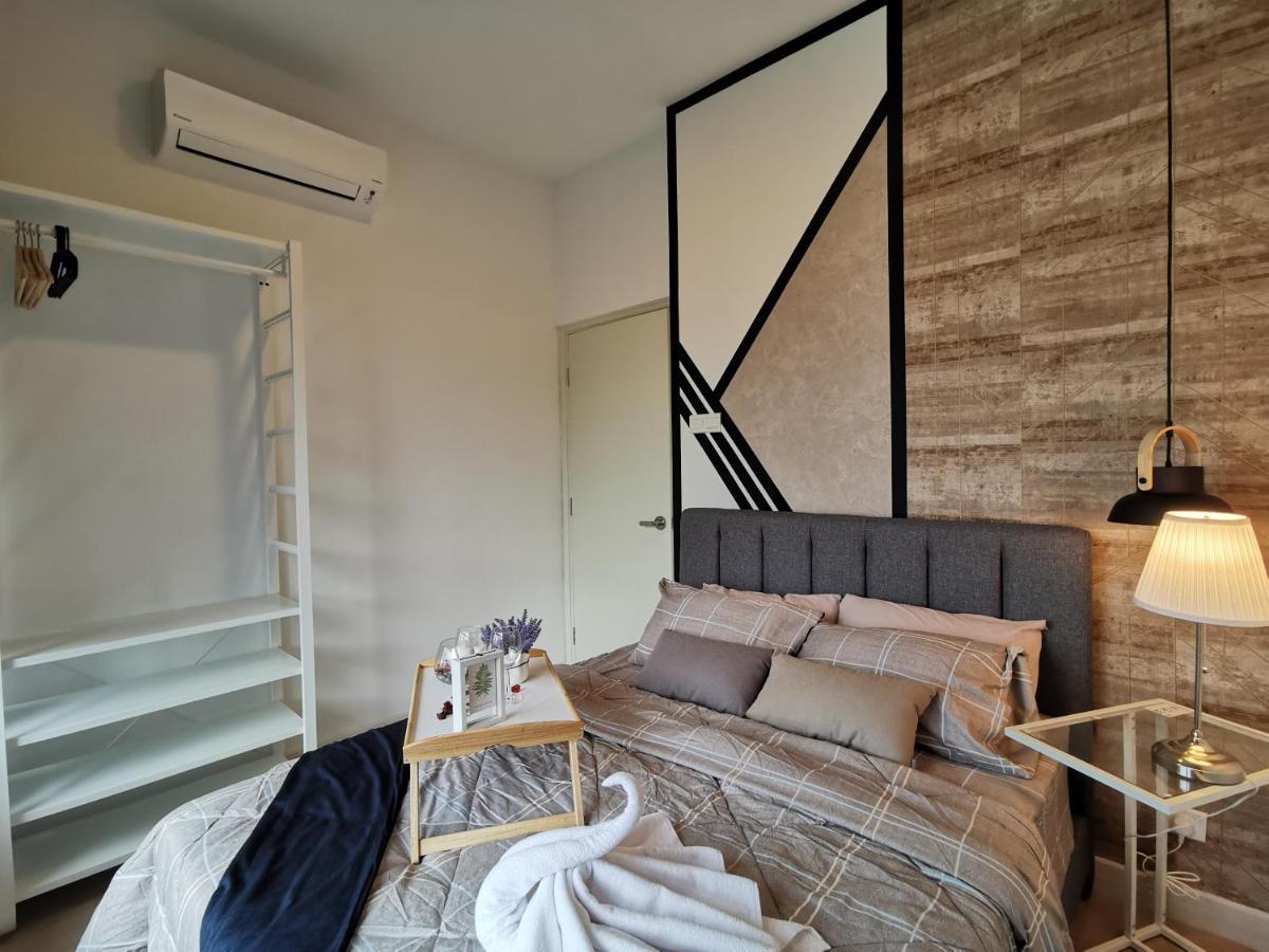 Arte Plus Executive Suites By Loft Signature