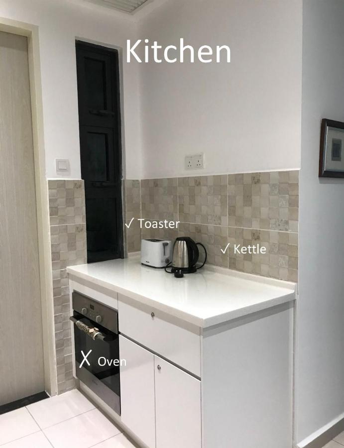 Klcc Legasi Direct View With A Superking Bed At A 3-bedroom Premium Unit Kuala Lumpur
