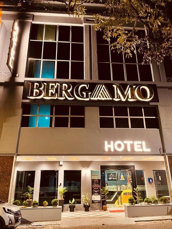 Bergamo Pekeliling Hotel 2*