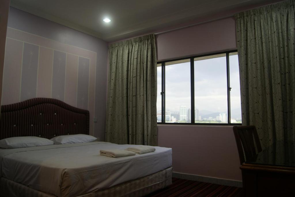 Sungai Emas Hotel, Tiara