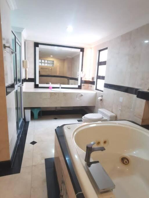Luxurious Spacioushome 17pax Fahrenheit Pavillon Appartement Kuala Lumpur