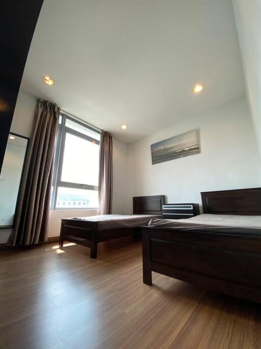 Spacious 3r,2r,studio 5min Walk To Time Square,lalaport, Pool,gym,wifi
