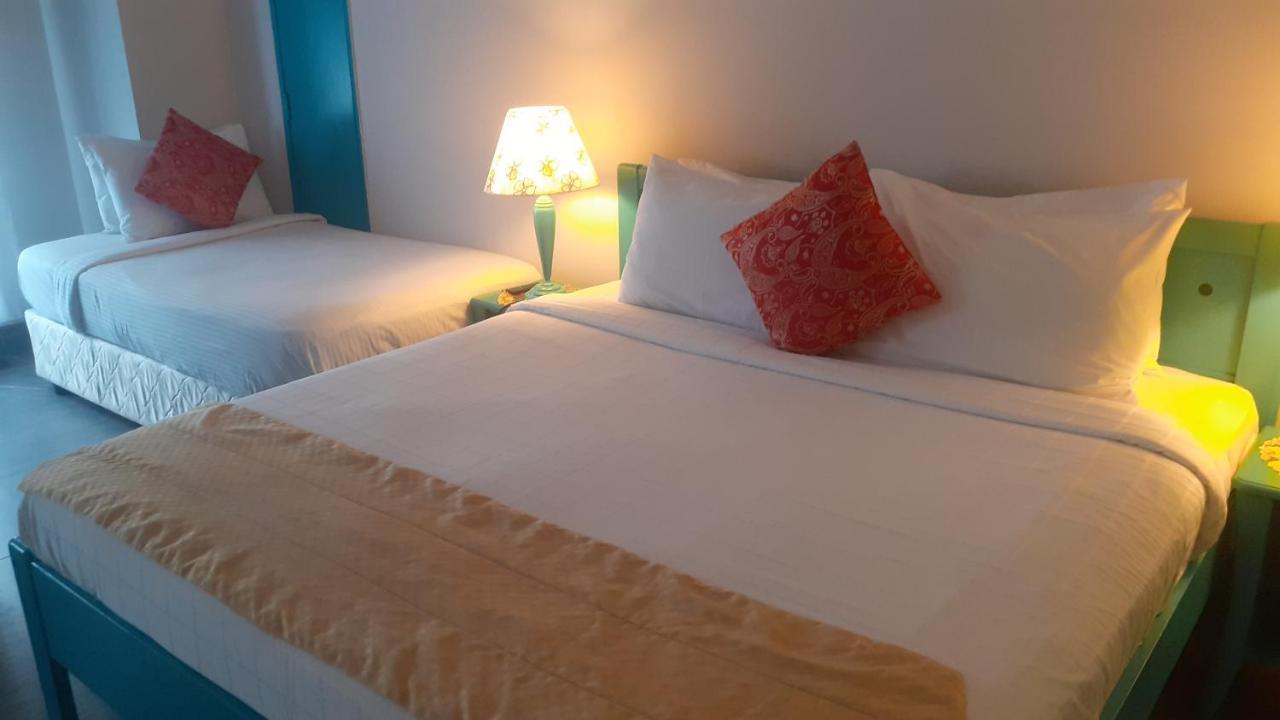 Peaceful Service At Times Square Apartment *