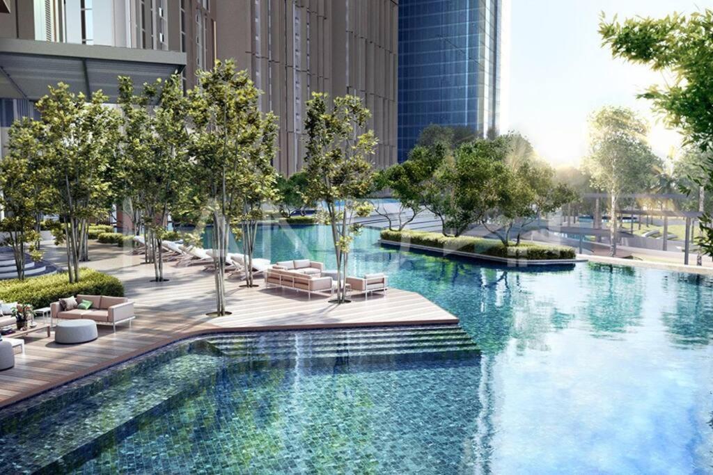 Lucentia Lalaport Bbcc, Stuning Infinity Pool Apartment