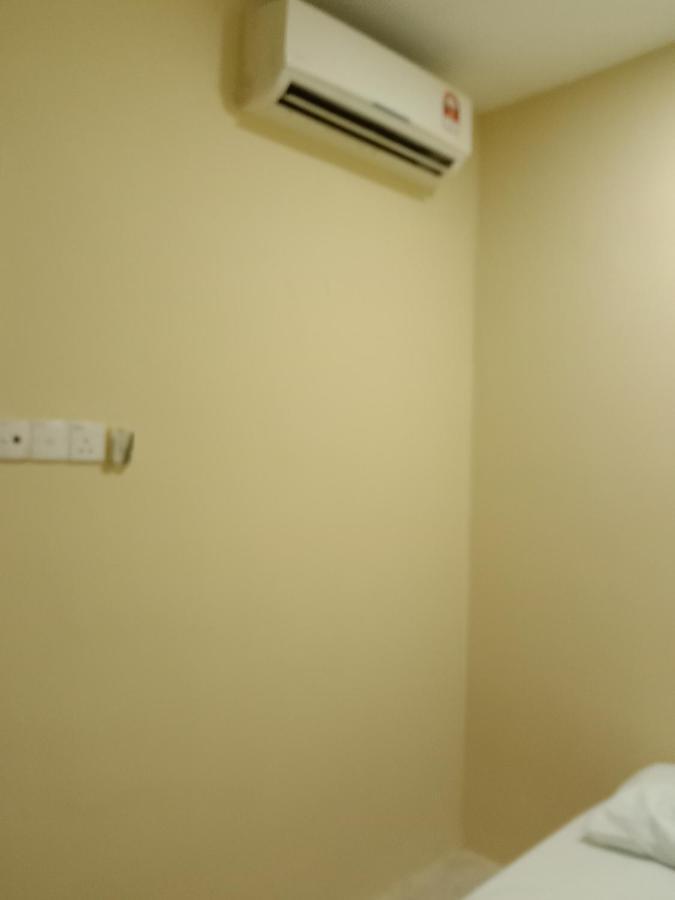 Ras Khách sạn tình yêu *